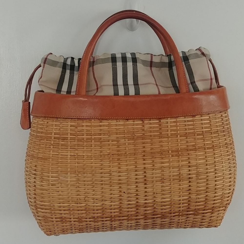 Burberry hand bag NWOT